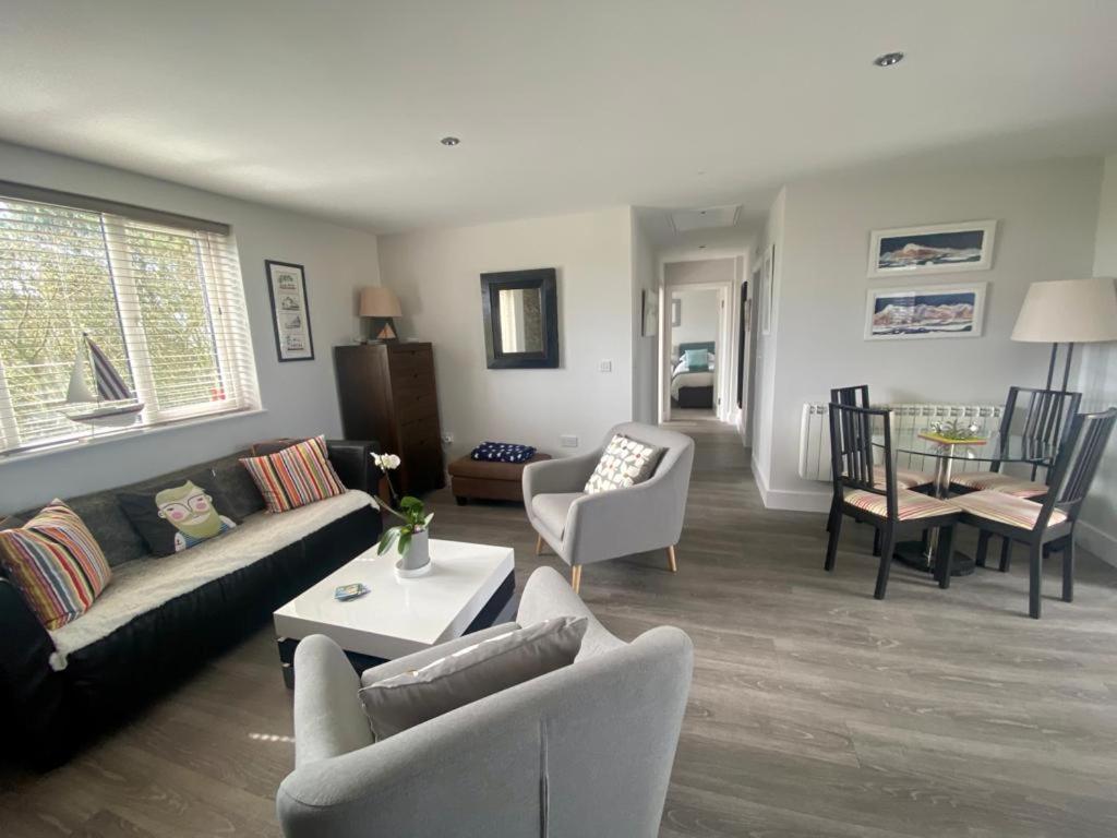 2 Bedroom Cottage Sleeps 4, With Pool Use, Sennen Exterior photo