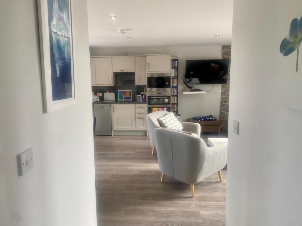 2 Bedroom Cottage Sleeps 4, With Pool Use, Sennen Exterior photo